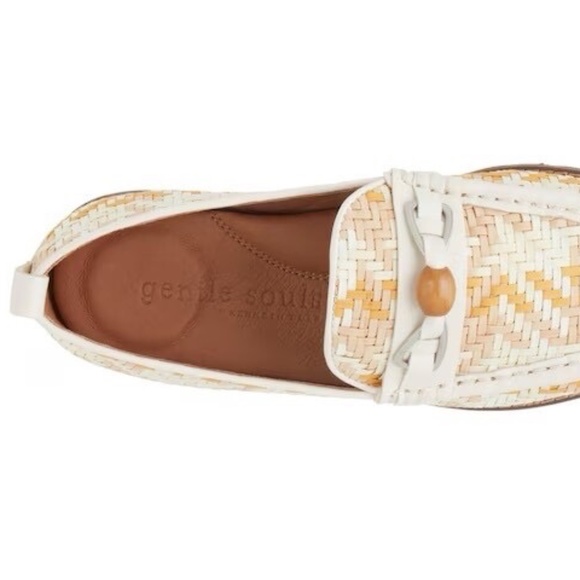 New Gentle Souls by Kenneth Cole Womens Eugene Lug Bit Tan Loafers Shoes Slip On - Picture 2 of 7